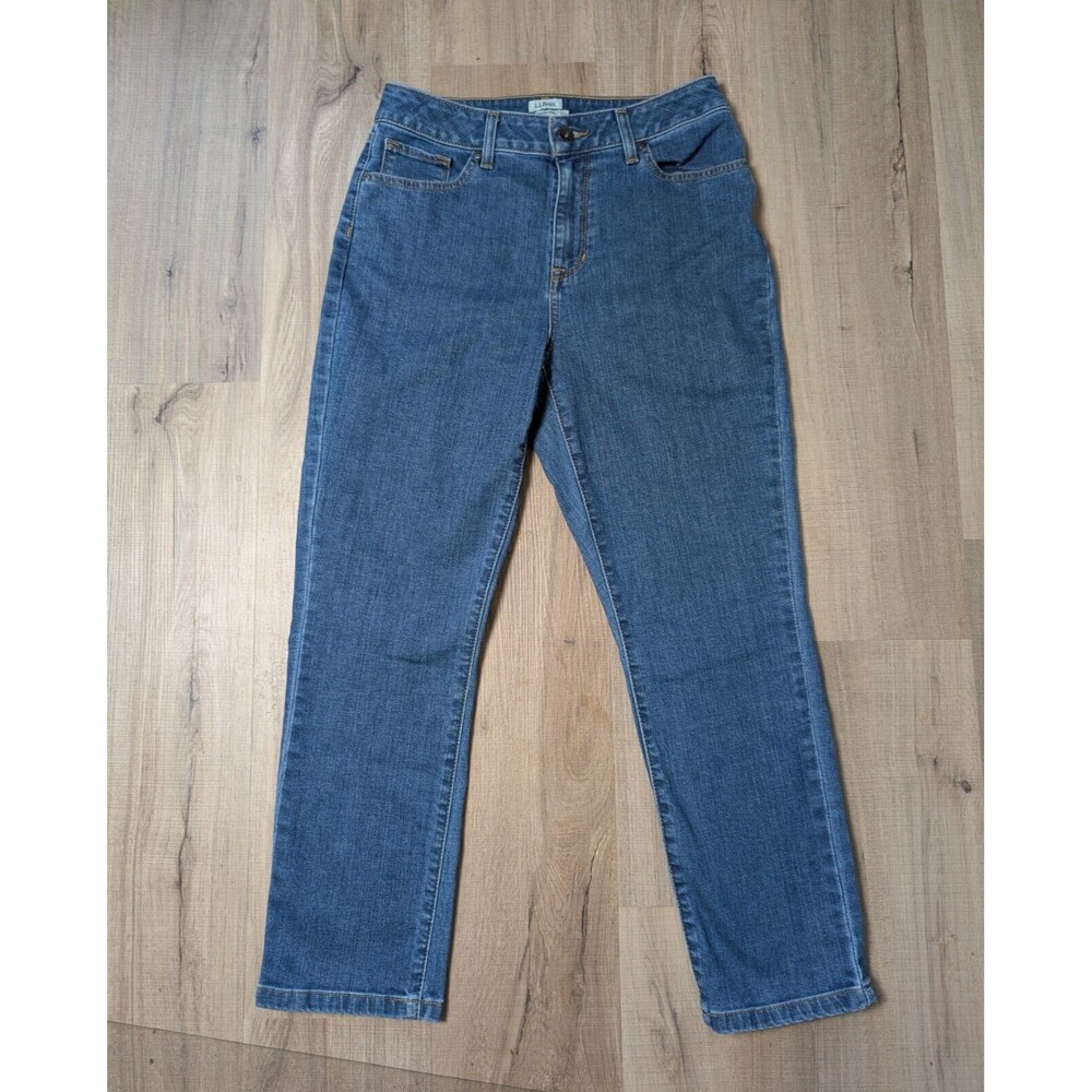 LL Bean Women's Size 8 Classic Fit Blue Jeans Stretch Minimalist Preppy